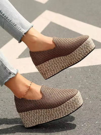 Apparel & Accessories > Shoes