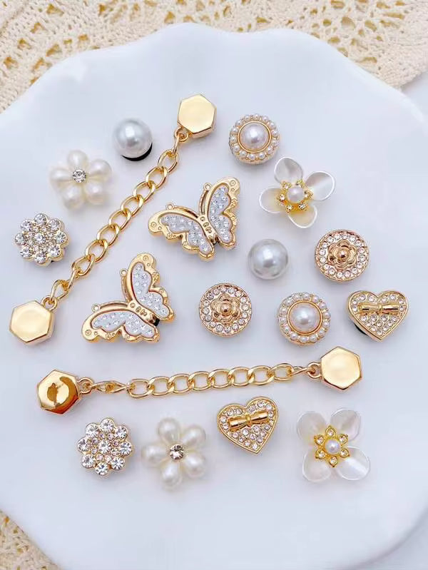 18pcs Fashionable Versatile Butterfly, Pearl, Small Flower, Heart, Chain Shoe Clips, Removable DIY Decorations, Multifunctional Shoe Clips Accessories For Women's Sandals, Slippers, Beach Bags, Suitable For Holidays And Birthday Party Gifts