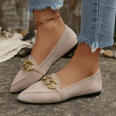 Apparel & Accessories > Shoes