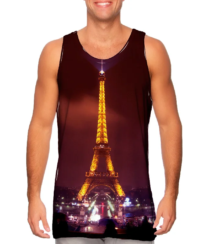 Breezy Style Eiffel Centered