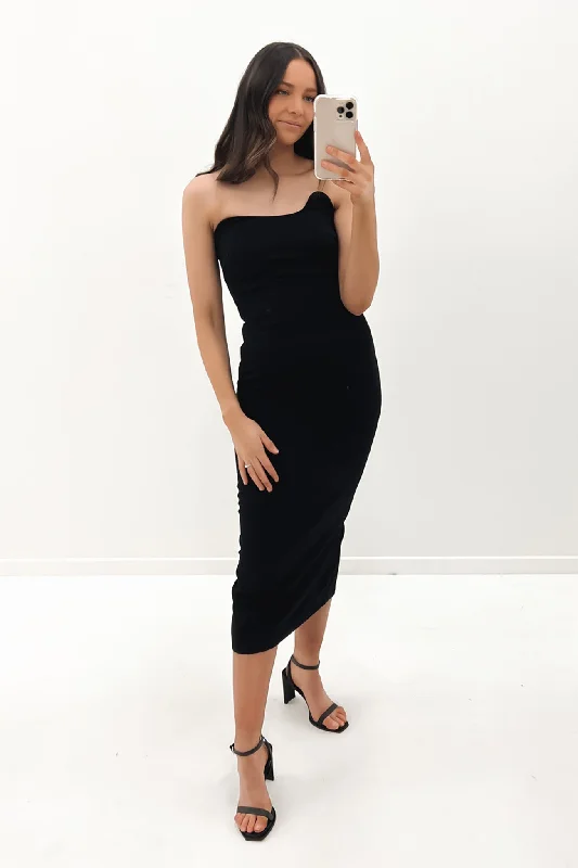 Sporty Elegance Strapless Wave Midi Dress Black