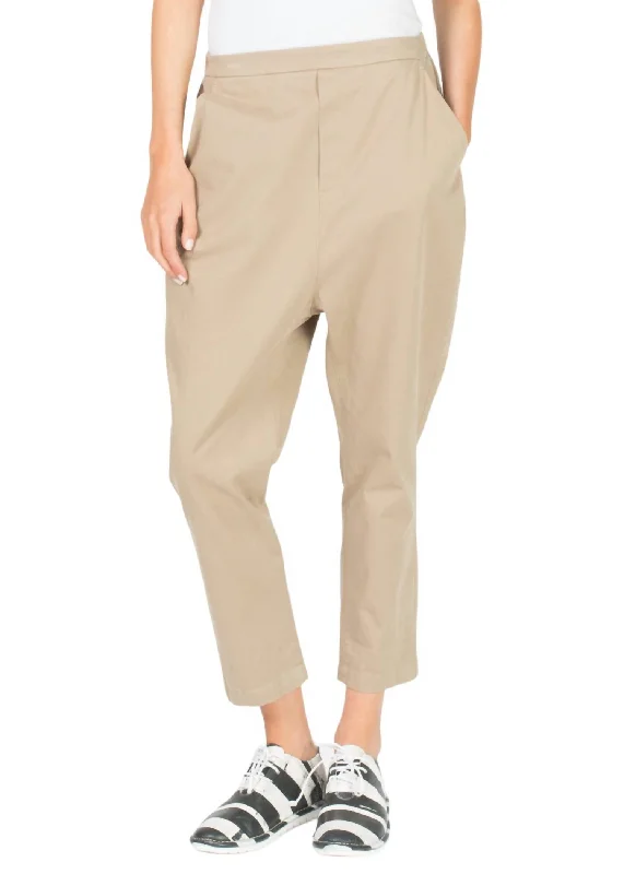 Sporty Elegance Zargana Pant In Safari